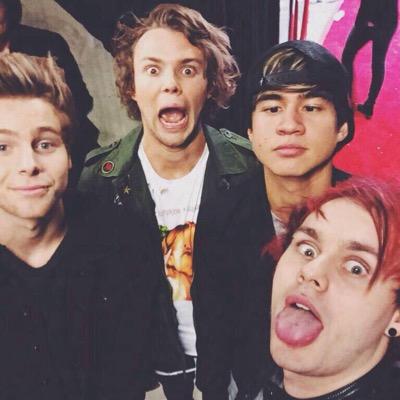 I don't know what happen... but the next thing I was madly in love with 5 Seconds of Summer. insta: @keeploving5sos