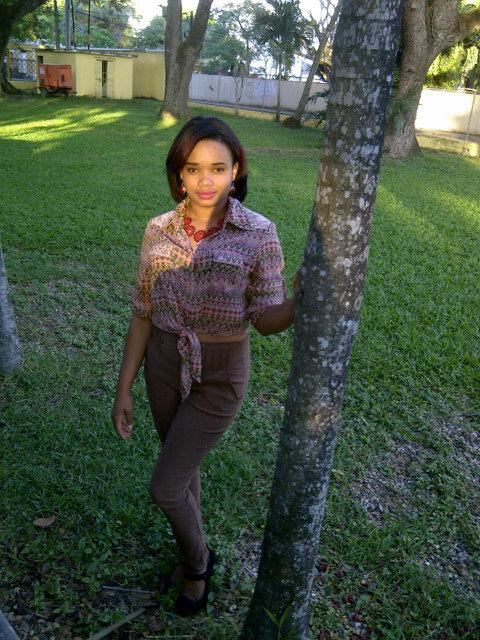 Soy una chica amigable y divertida, trato conforme a como me traten si quieres saber mas de  mi sigueme