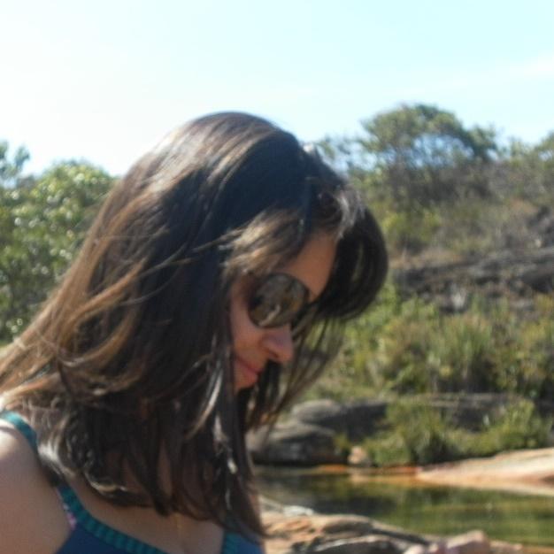 Mineira, 21 anos, estudante de Engenharia Florestal, doteira e noob no twitter.