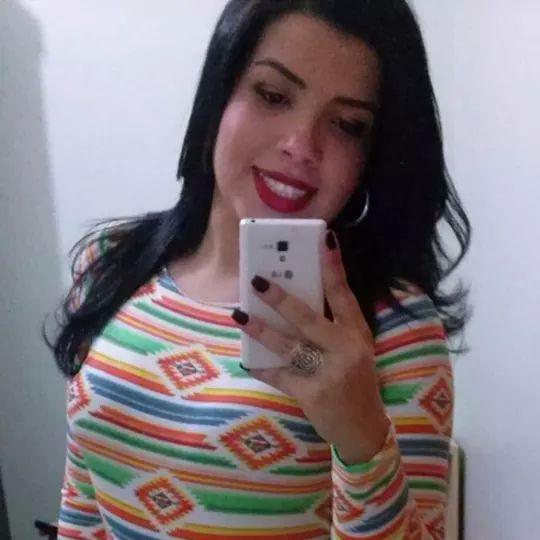 a metade dos nossos erros na vida
vem do fato de q sentimos qndo devemos pensar
e pensamos qndo devíamos sentir..