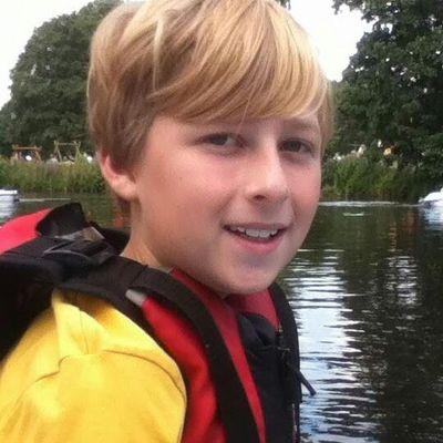 Jamie_225_yolo's profile picture. school sucks