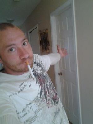 xxmikesss222's profile picture. TROLL