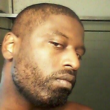 elveeemcee's profile picture. 