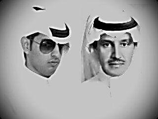 أعشق فتاة ربما حالت بيني وبينها الأقدار إلا أننا على أمل  اللقاء ف يارب حقق لنا مانتمناه ♡'