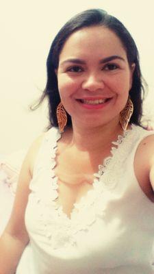 Cearense, taurina, técnica em eletrotécnica, casada. Interessada em atualidades.