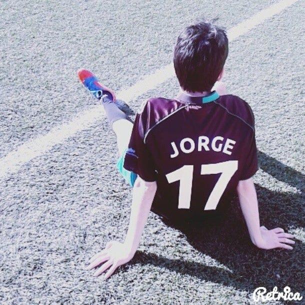 Chico de 21 años en la UA. Administrador @CFans19ARD, equipo #LacadosFC. Elche CF/Sala y #RMCF. Fútbol y Música para ser feliz. 16/07