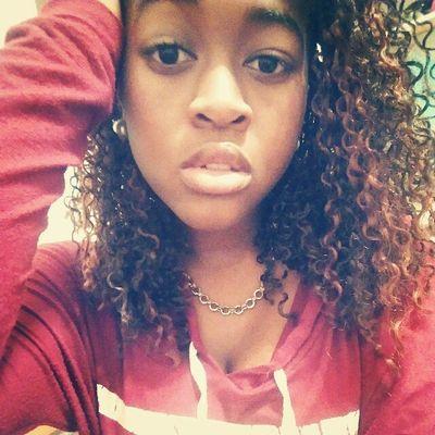 I'm a freshman n I love to cheer, dance, sing, draw, n make people smile. Love and laughter is always the answer❤!!