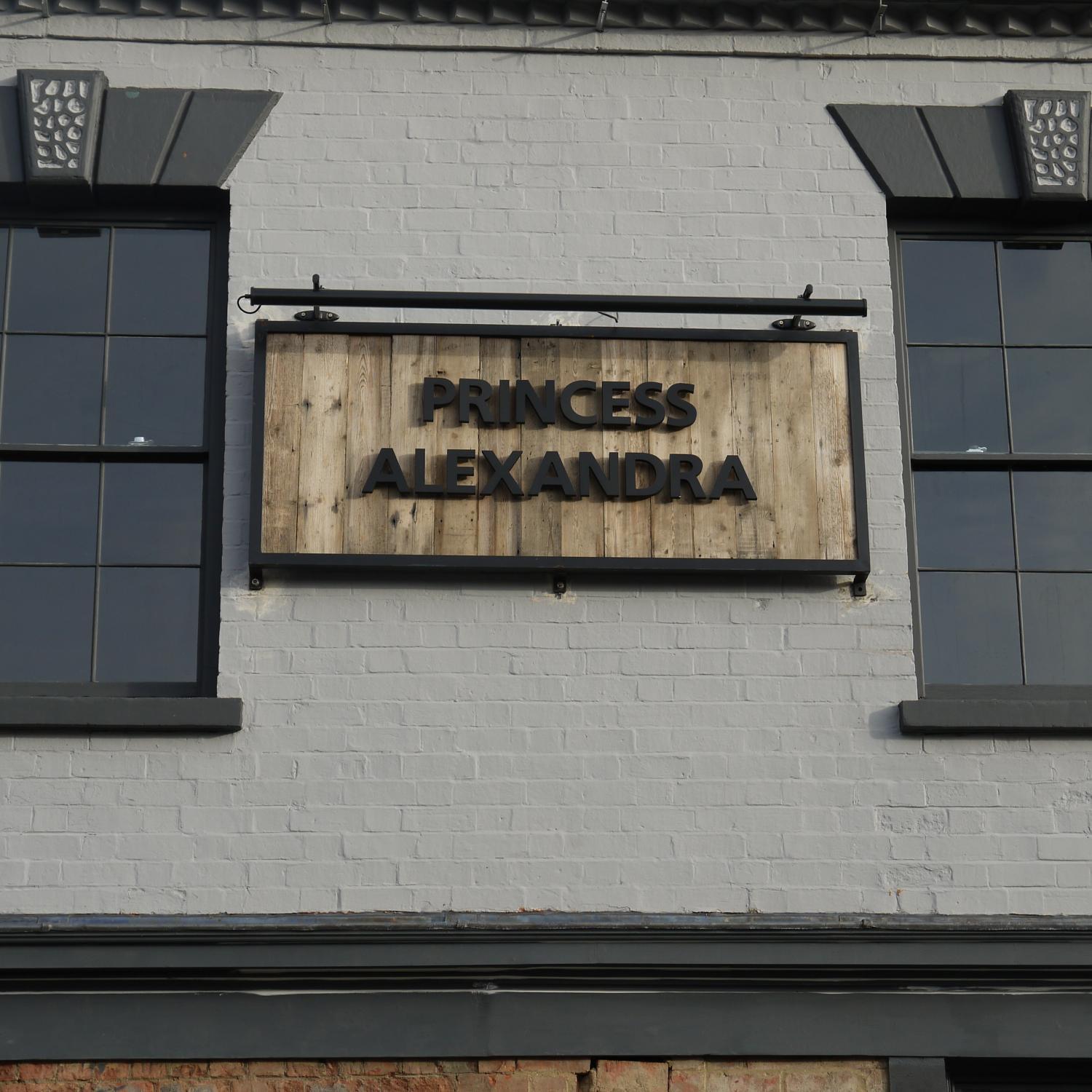 Award winning craft beer bar in heart of Northampton - Exciting craft beer, wines, spirits and more!
https://t.co/JqAAH5G886