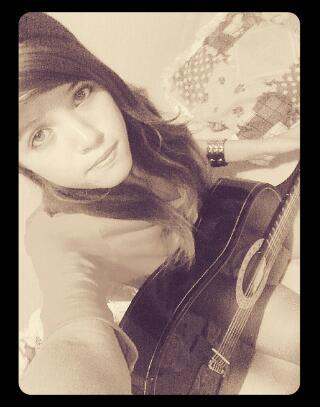 karolai21552135's profile picture. 