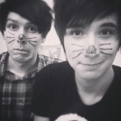 leftymegan's profile picture. follow my IG @phan.makes.me.feel