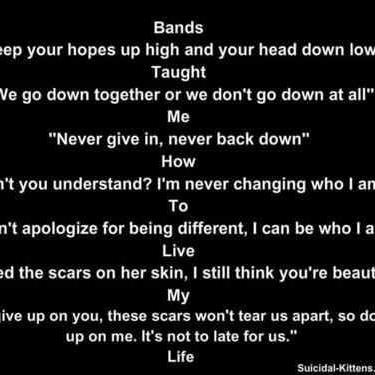 I Love Braden, Bryan, Johnnie, Kyle, and Tyler. My life in one sentence. So yeah. If you want a Follow Tweet me and just maybe you will get a follow. :)