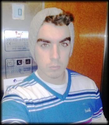 casadillas_25's profile picture. { El fútbol como desconexión a los problemas }