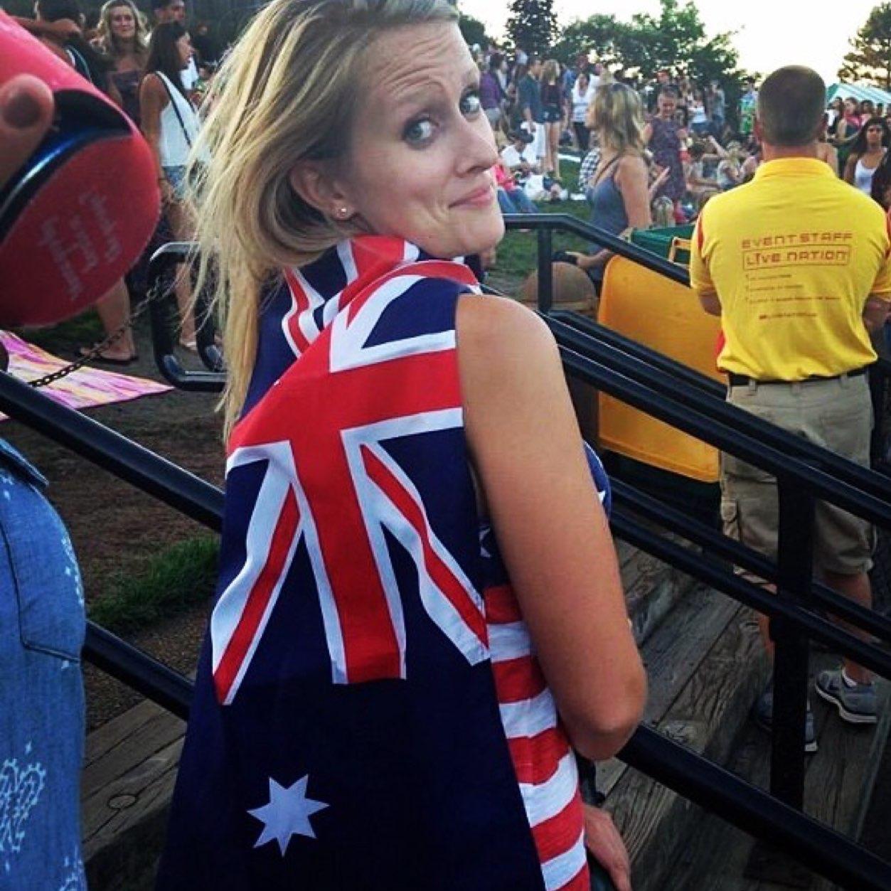 PA Student, BU grad, rower, runner, EMT, boston sports fan, chicken wing enthusiast, wine connoisseur