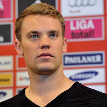 Como amo a Manuel Neuer yo se que algún día me voy a casar con el y vamos a vivir felices y comeremos perdices (? O.o we que mierda eran perdices xD  ehm......n