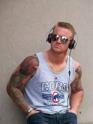 25 years old
IFBB Pro Hopeful
6' 190 lbs
