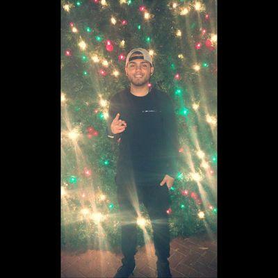 What comes easy, won't last. What lasts, won't come easy... 
I love pizza! ❤️
John 3:16 
KiK: jtmiranda54
SC: jtmirand54 add me!!