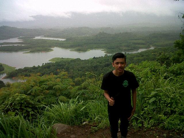 Ikm kd kenal aku . Aku gin kda kenal jua . Sini kita kenalan . Kalo pina jodoh ;;) pin:538811B2 IG : mhmmdrizky97