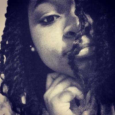 Kayelah_kay's profile picture. Who ever is trying to bring you down .... is already Bellow you ...♡