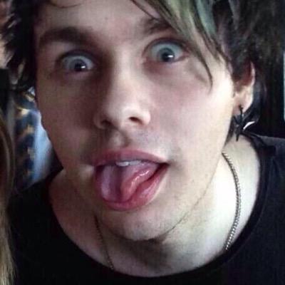 hi cutie, go follow @deepthroatmuke and ask for a follow back