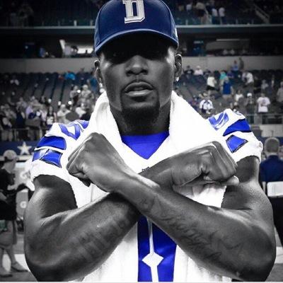 Blessed @DallasCowboys Pro Bowl Wide Receiver #88. Get official @ThrowUpTheX apparel at http://t.co/ivUvTlBi34. For business inquires, Contact@DezBryant.com
