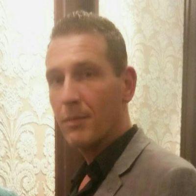 richardbos32's profile picture. 