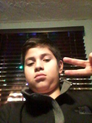 My name is juanjonieves
I from colombia 
I like actletico nacional
    mi nombre es juanjonieves
yo naci en colombia
me gusta actletico nacional