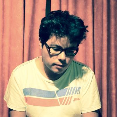 solista que se nunca toca solo. en @capsuladiscos| toda mi música en spotify: https://t.co/UAYeXqrR2v