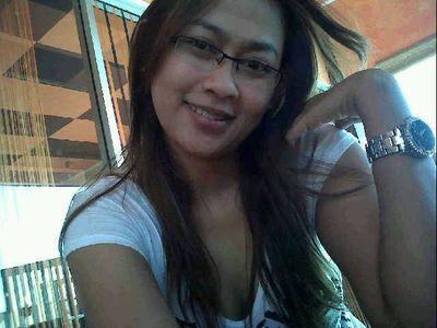 good person,funny,like shopping,eating,waching movie,traveling,
