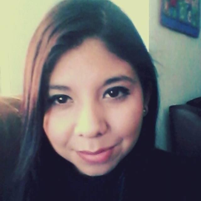 Porque, sin buscarte te ando encontrando por todos lados, principalmente cuando cierro los ojos... 3
