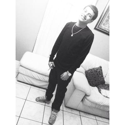 lilwill_htx's profile picture. Don't need no pussy nigga to ride w/me .