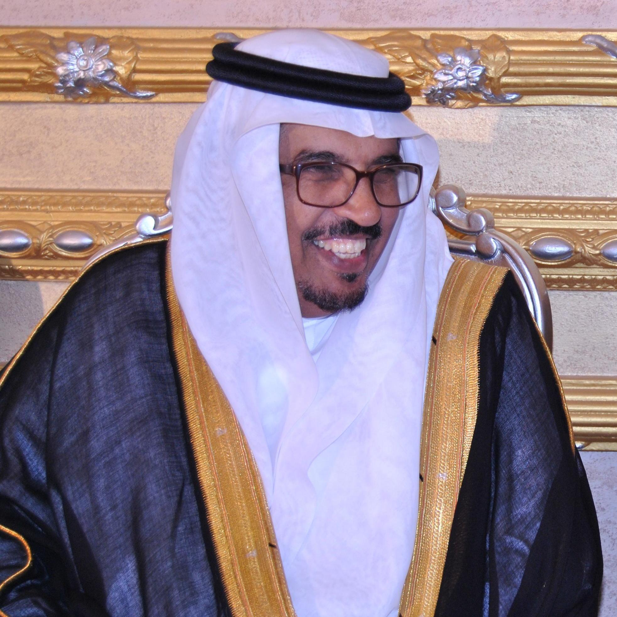 مهندس و رجل اعمال ضابط متقاعد ومواطن سعودي عادي عاشق للادب وسير الناجحين محب للصالحين ولست منهم و اهم من ذلك كله طالب لعفو ربي