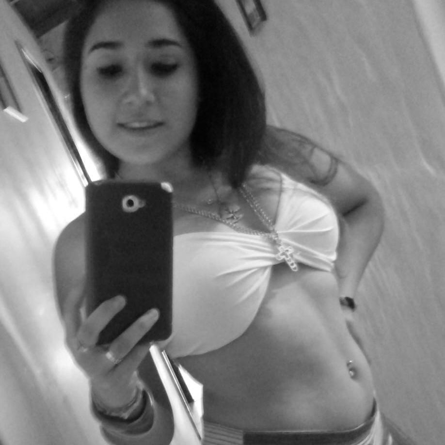 Miikafalcon's profile picture. -NO ILUCIONES CON PALABRAS... si vas a desilucionar con acciones.. (!