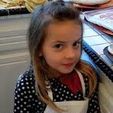 ι ℓσνє му мσм αи∂ ∂α∂! @shaycarl @kattileters αи∂ му ѕιвℓιиgѕ! му яєαℓ иαмє ιѕ єммι! αи∂ ι ℓσνє тαуℓσя ѕωιfт ( α яσℓєρℓαу α¢¢.) вує