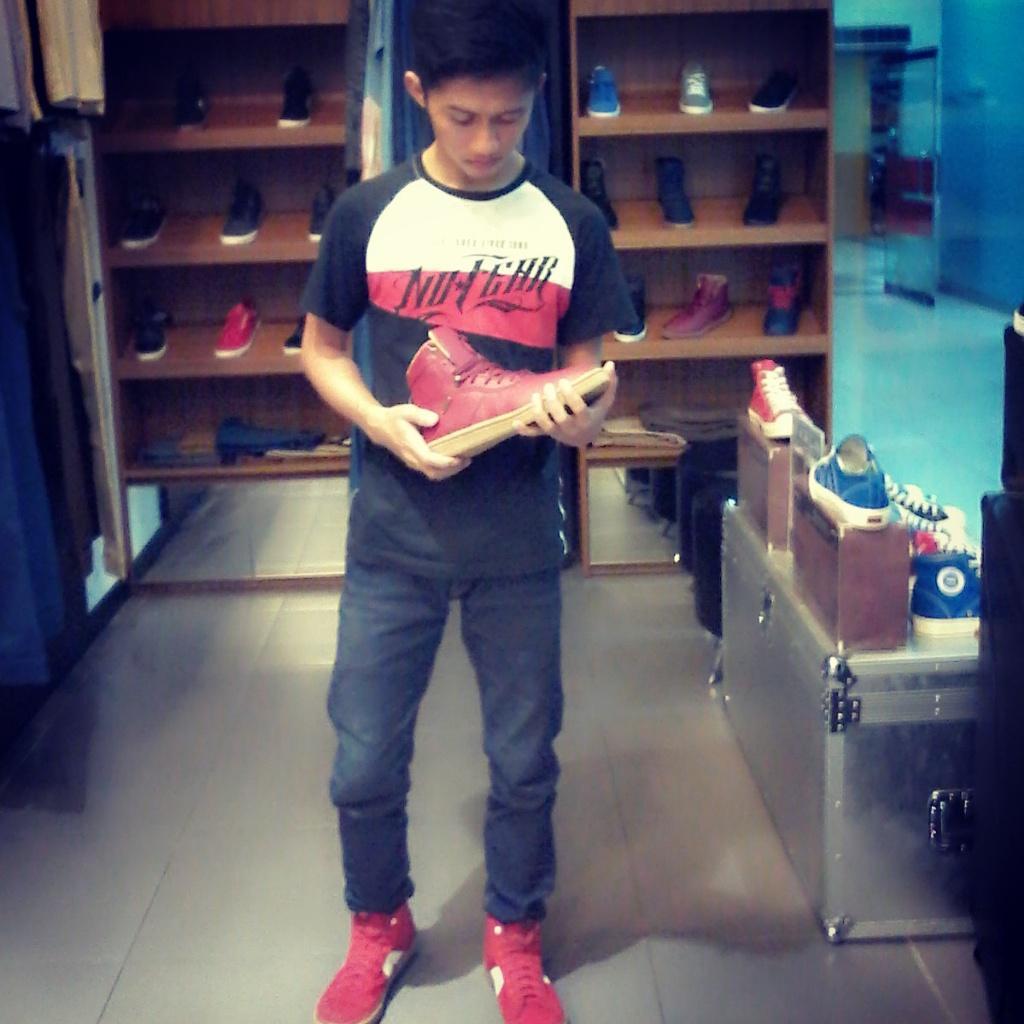 http://t.co/ZaRRbtSByg //  kurdy20boriell@gmail.com