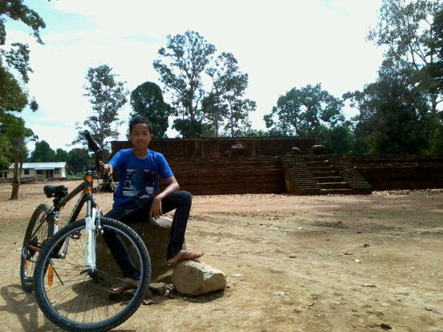 Suka terhadap orang yg meng folback orang yg mengfollow twitternya You can find me at http://t.co/3W3BV4r5wz