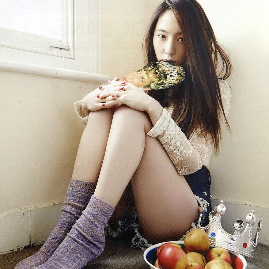 Krystal jung Roleplayer || NEWBIE ||
94 Line || Single || Lets be friend