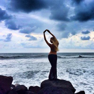 karlacepedac's profile picture. FAITH CAN MOVE MOUNTAINS