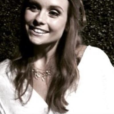 ARebelMermaid's profile picture. ❝ I'm not afraid of you, or your gun. And not because I don't know what it is. ❞ — The Princess of Atlantica.