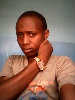 AmosAron90's profile picture. 