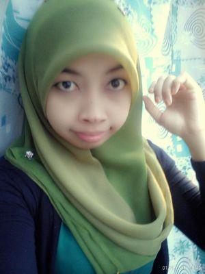 imout_lya's profile picture. 