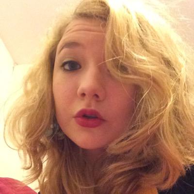 Hannah_Sims's profile picture. Do you wanna split a pineapple?