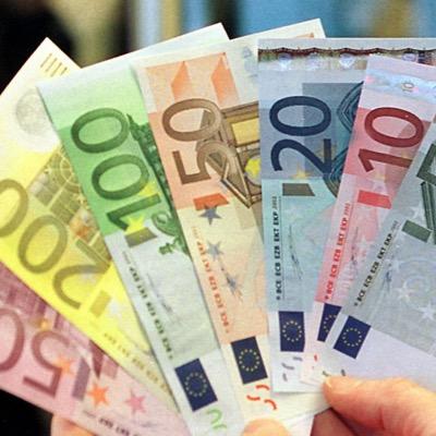 Nous vous offrons la possibilité de gagner 40% en 4 mois grâce à Profits25 Suivez nous : http://t.co/2bfPuNHBsU ou http://t.co/CEg2oMIBcN