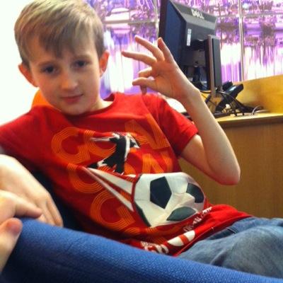 hi i am a youtuber and i do vlogs and gameplay of games. Also check out my other Twitter @gta_luke