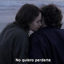 Y le regaló una flor sin pétalos para que nunca supiese si la quería o no.