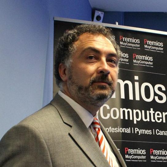 Profesional de medios de tecnología desde hace muchos años. Apasionado de cine, rol, basket y más cosas extrañas.