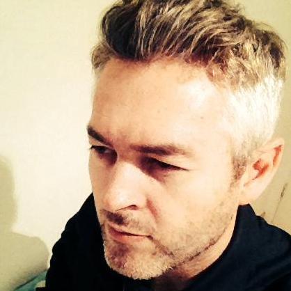 Artist, professional designer and soccer coach. Cofounder of https://t.co/0PtgnU2Qya Australia.