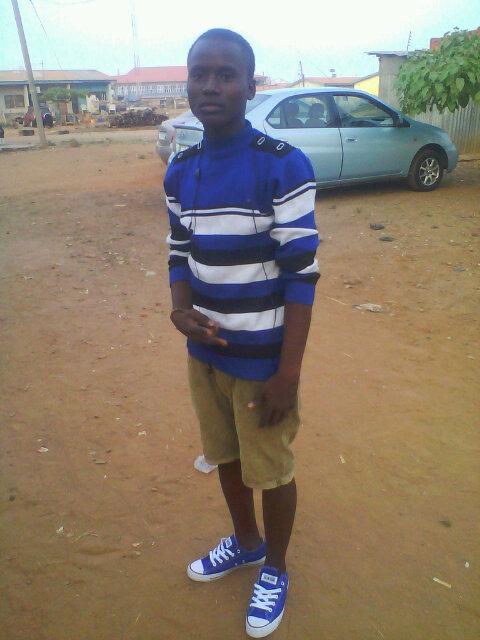 LIFE IS BEAUTIFUL HOMMIEZ.....BLACK IS NOT A COURLOUR....BLACK IS AN ATTITUDE....HOMMIEs
