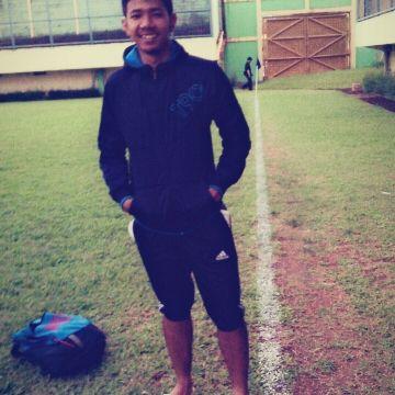 new twitter account of ari nugraha :)