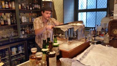 - co-owner Tigermilk -  - Bar & Events Managament -
- Consultation & Training -