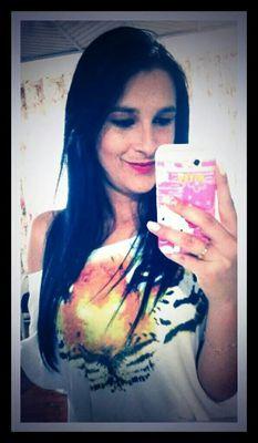 knajinha's profile picture. Só guarde o que foi bom. Ódio e rancor não dão em nada ;)